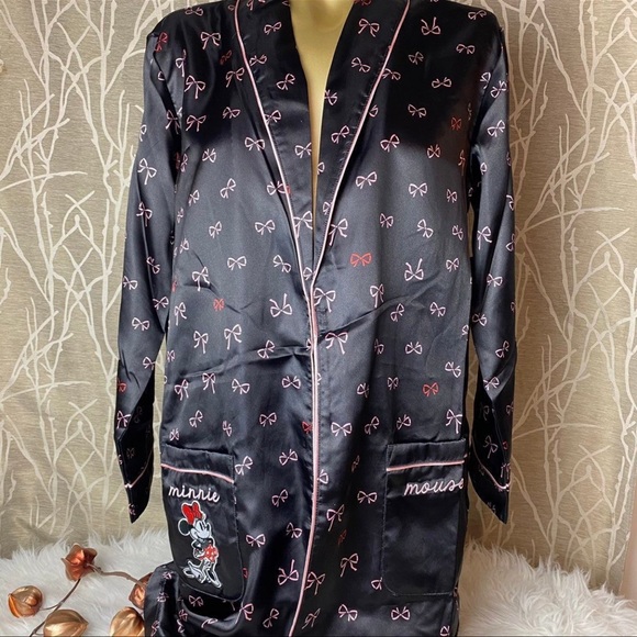 DISNEY DISNEYLAND MINNIE MOUSE NEW NWT WOMENS ROBE PAJAMA SIZE XS - Picture 1 of 8